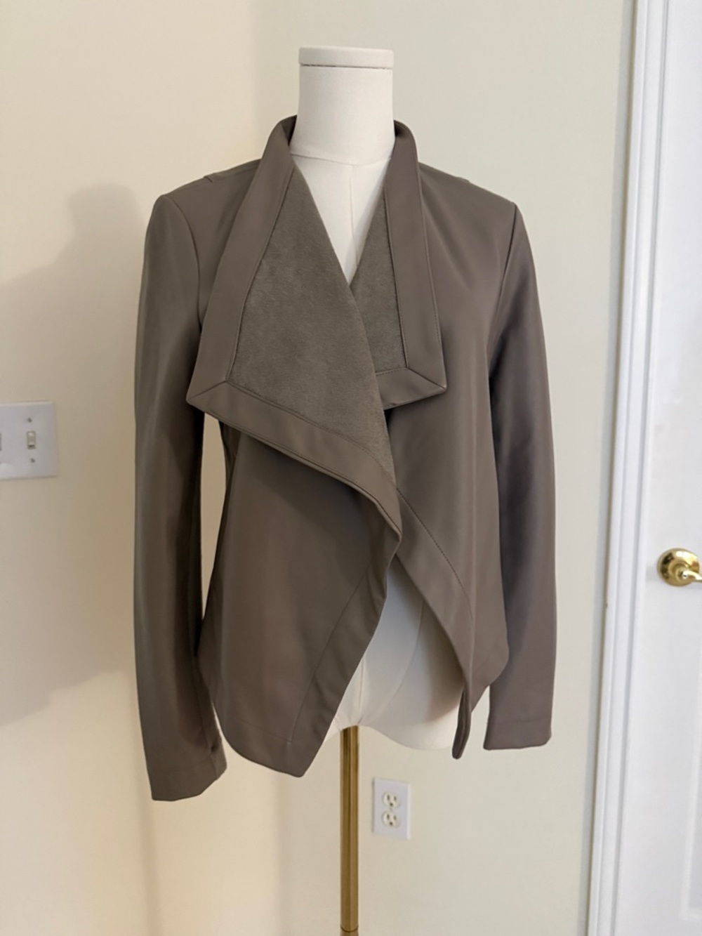 BB Dakota Taupe Draped Open-Front Blazer